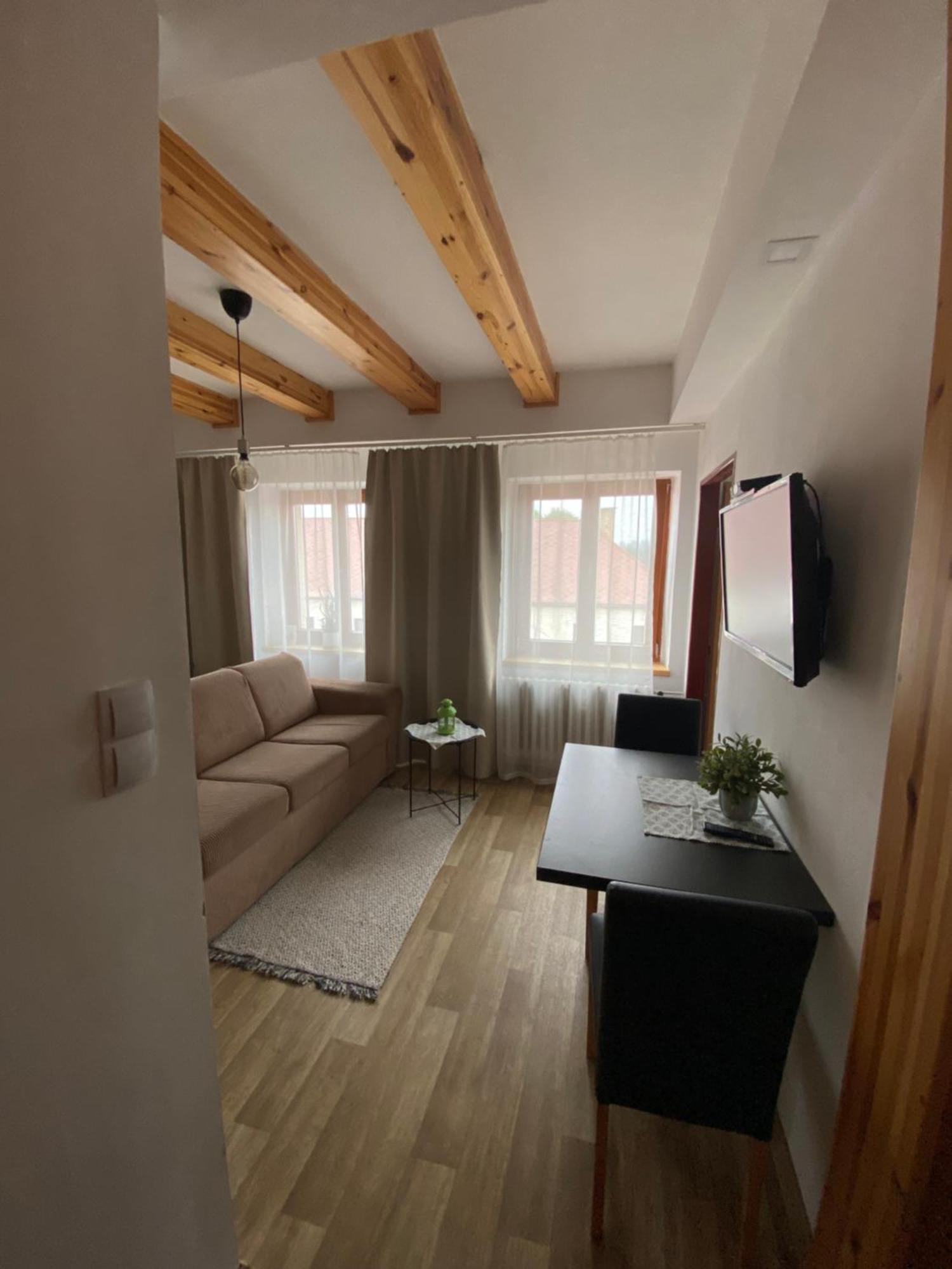 Lipno Wave Hotel แชร์นาฟ โปชูมาวี ภายนอก รูปภาพ